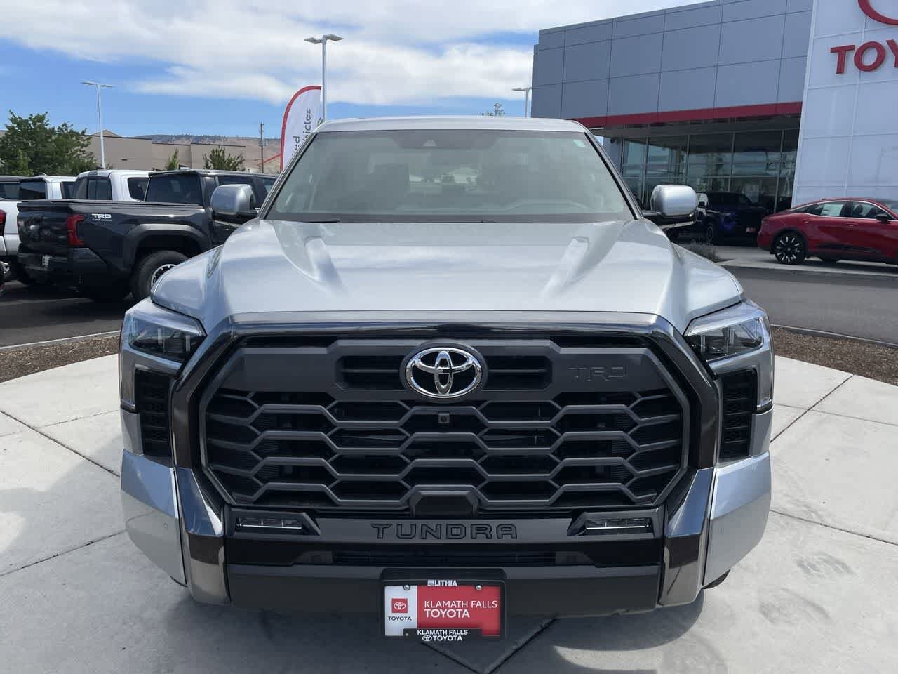 2025 Toyota Tundra Platinum photo 3