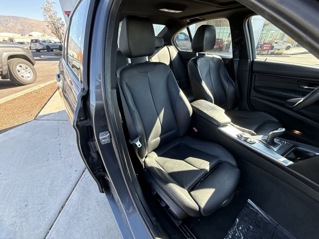 Thumbnail: 2015 BMW 3 Series - 13