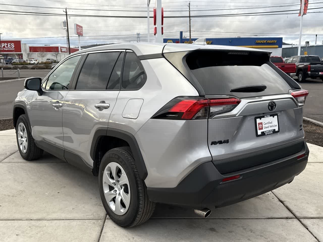 Thumbnail: 2022 Toyota RAV4 - 5