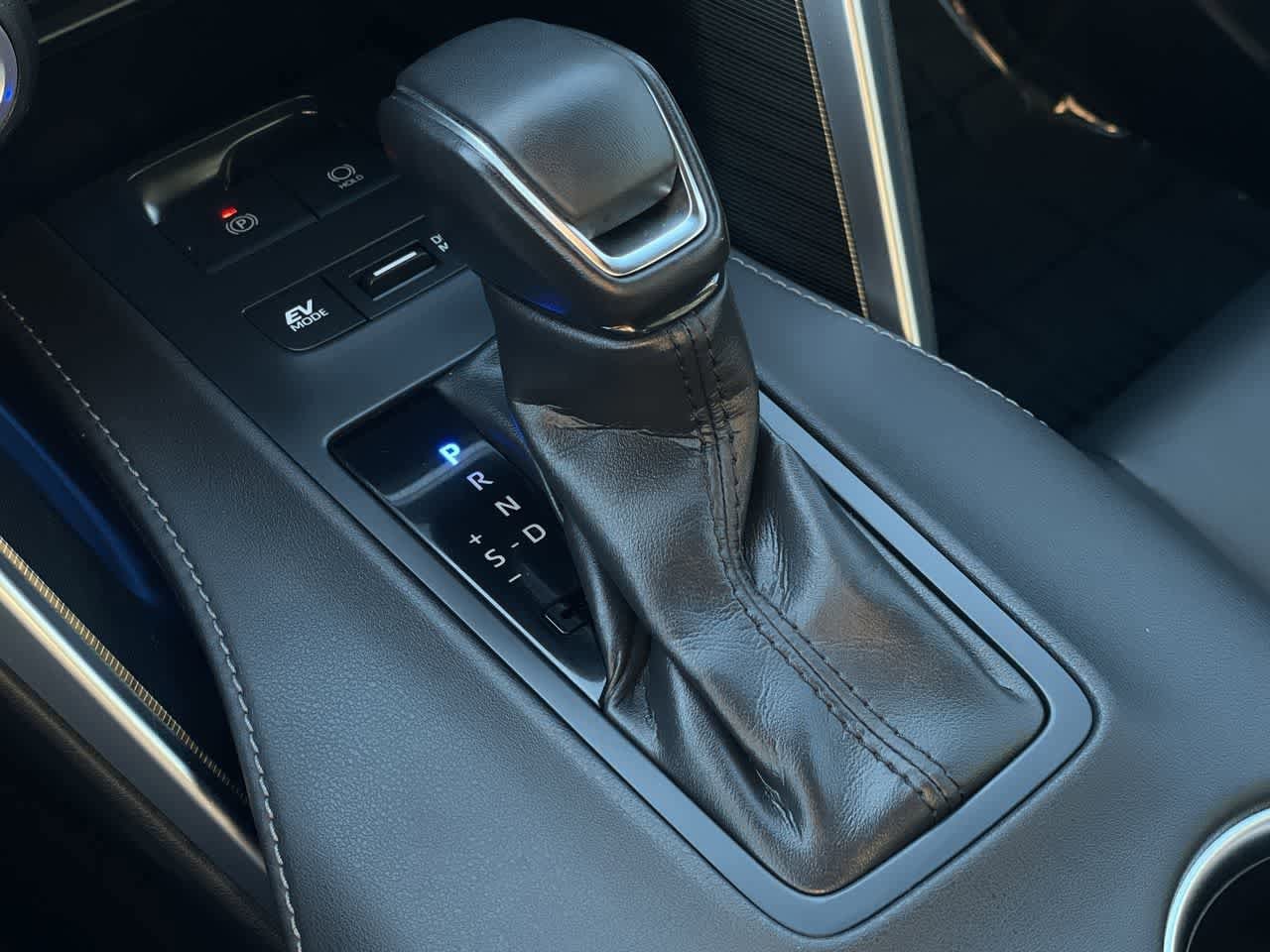 Thumbnail: 2022 Toyota Venza - 20