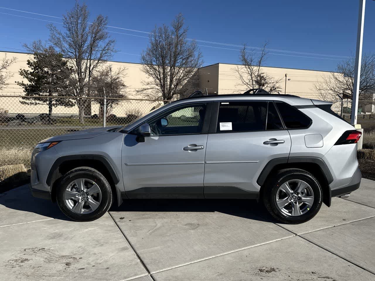 Thumbnail: 2025 Toyota RAV4 - 3