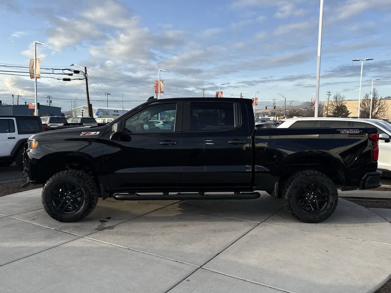 Thumbnail: 2021 Chevrolet Silverado 1500 - 2