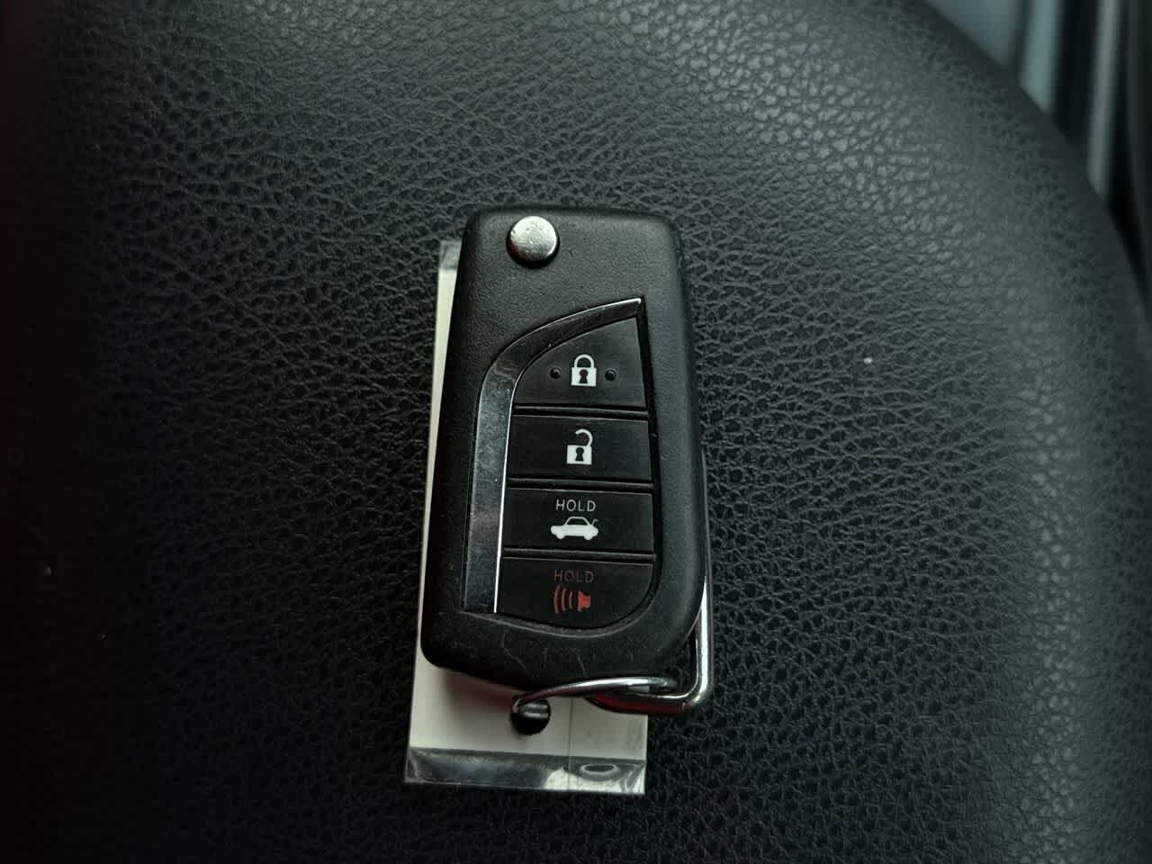 Thumbnail: 2019 Toyota Camry - 23