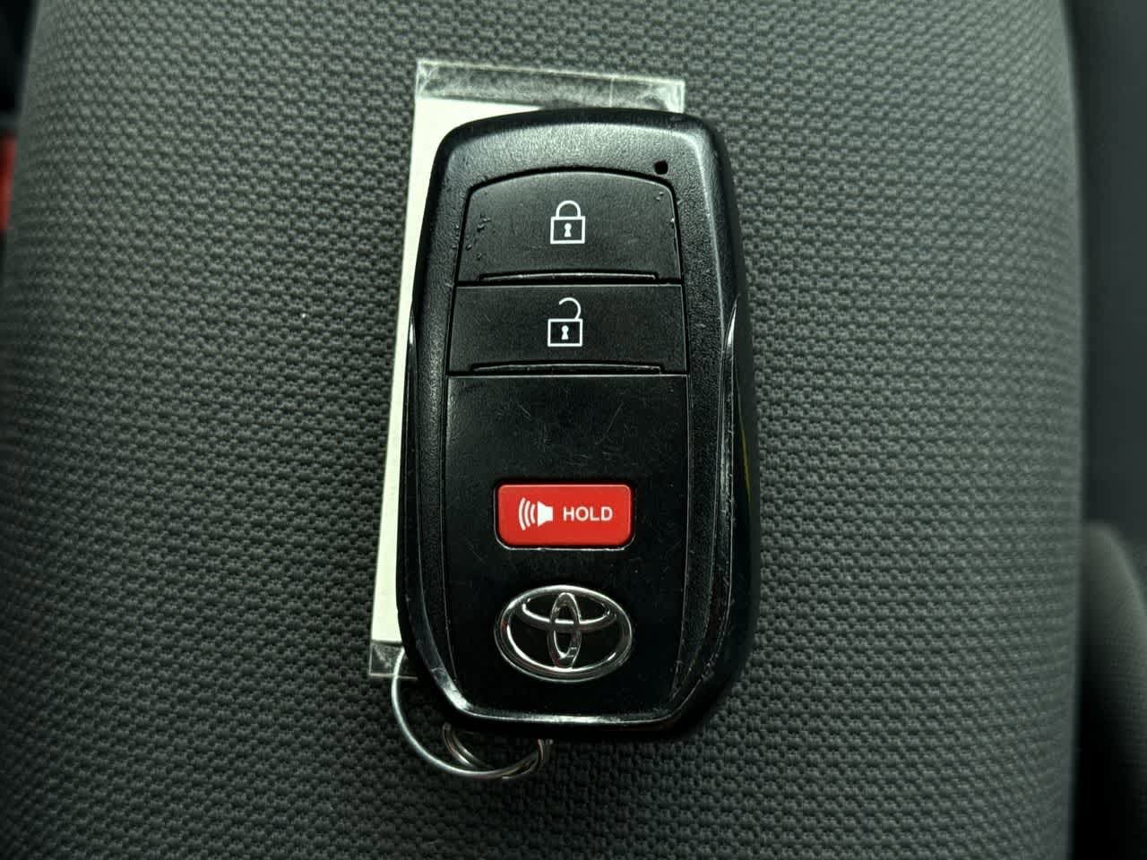 Thumbnail: 2022 Toyota Corolla Cross - 23