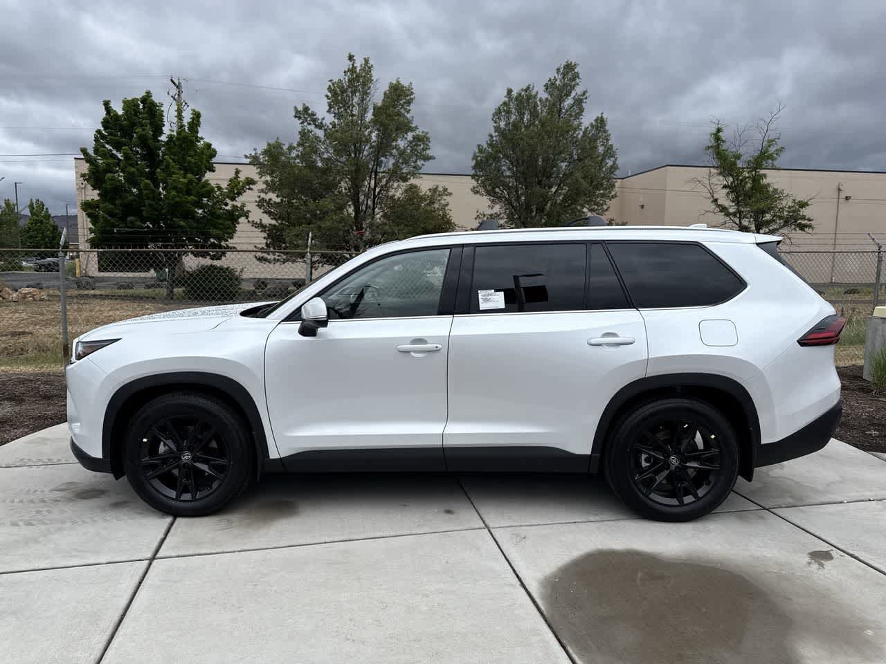 Thumbnail: 2026 Toyota Grand Highlander - 2