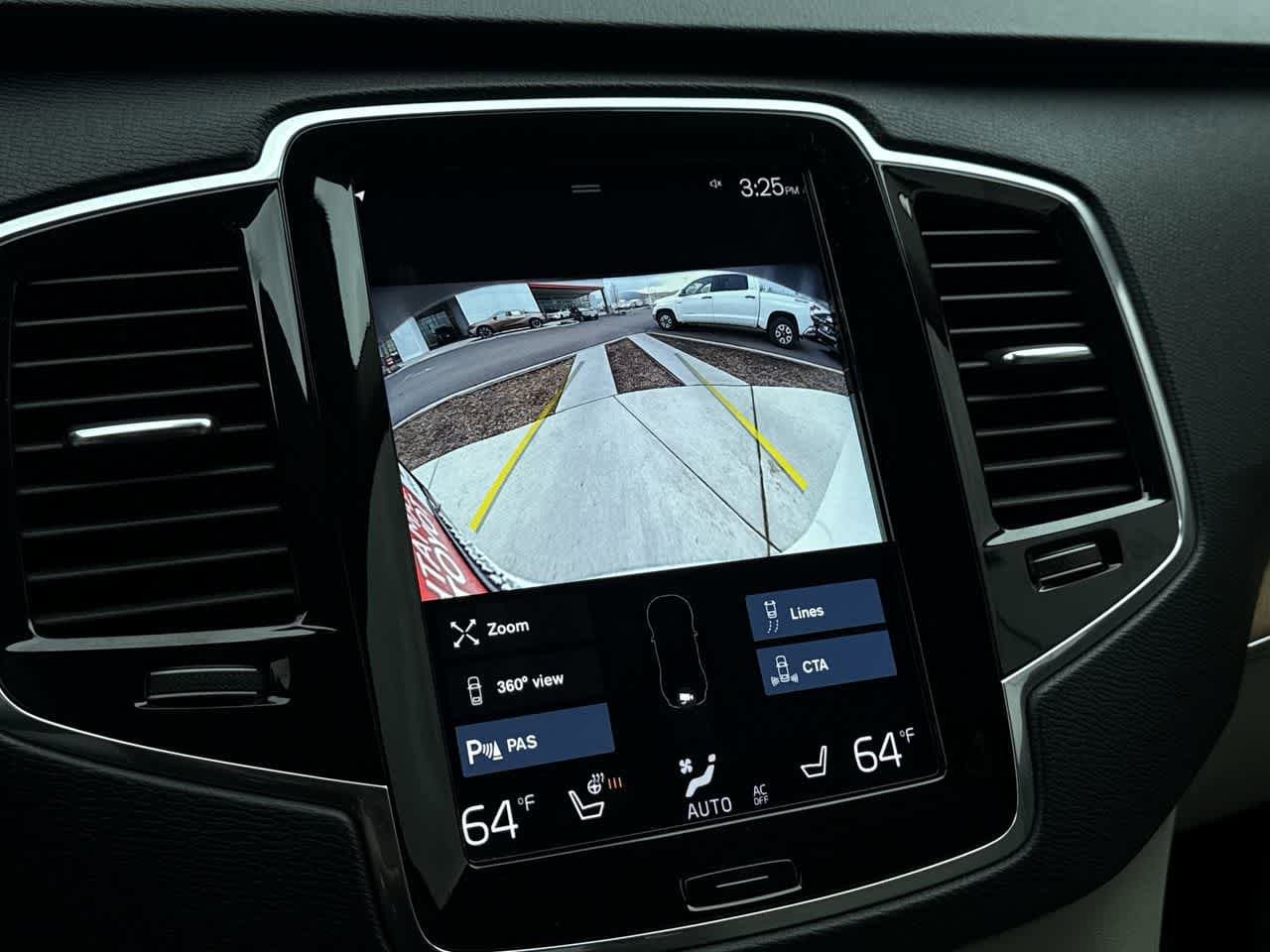 Thumbnail: 2022 Volvo XC90 - 20