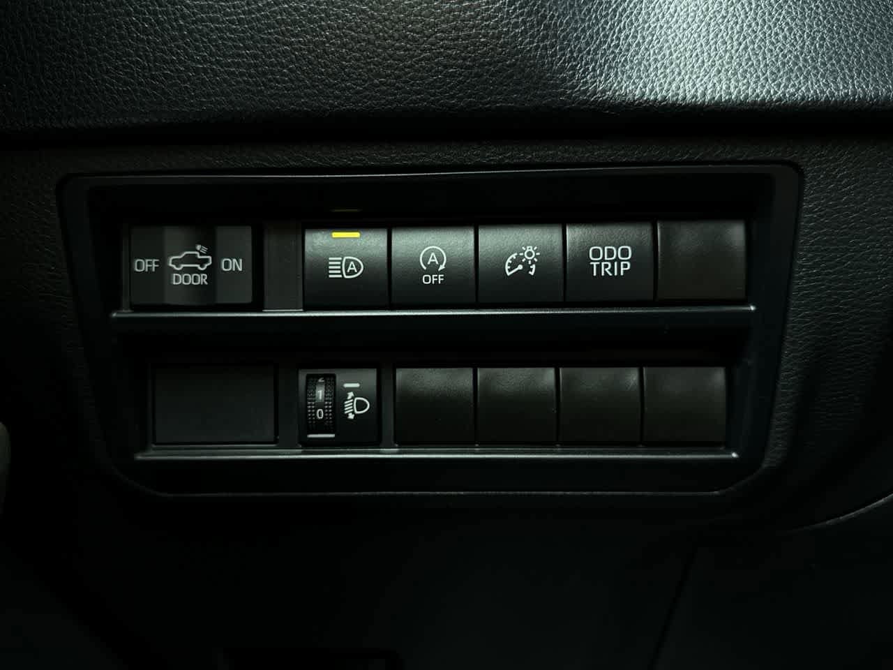 Thumbnail: 2023 Toyota Tundra - 21