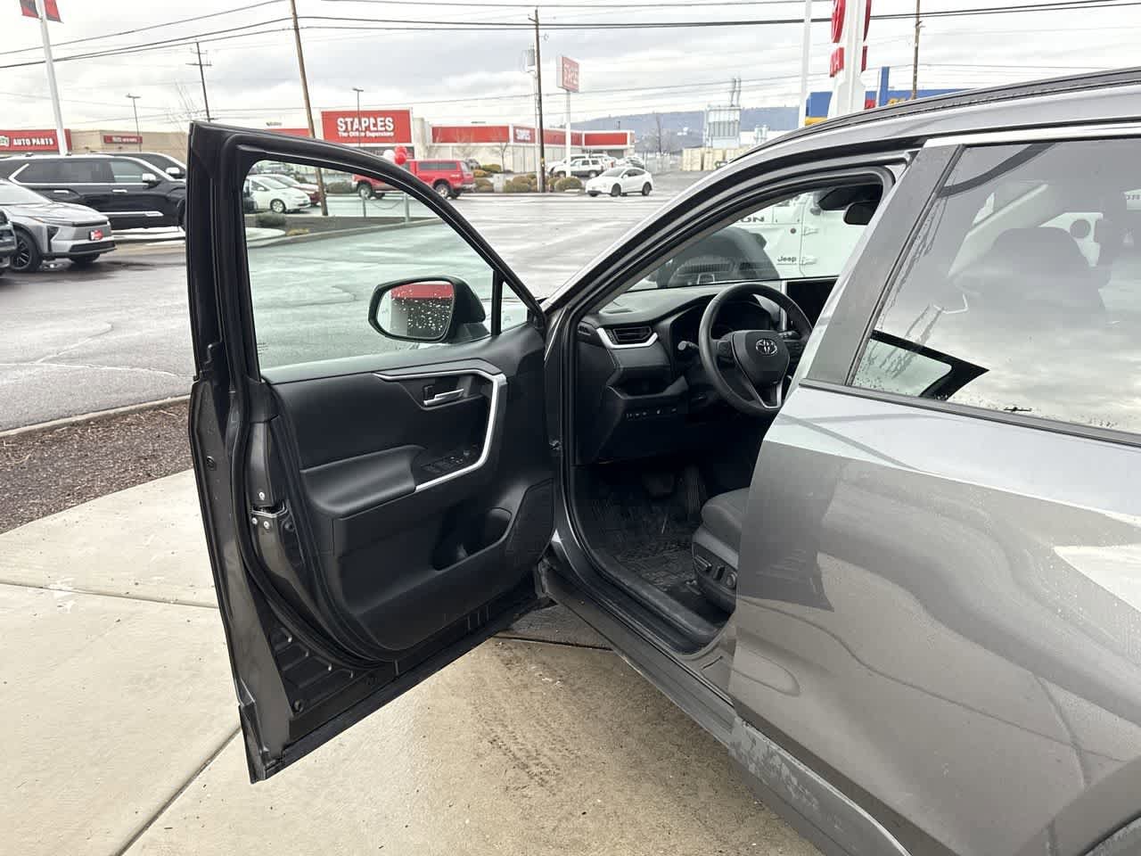 Thumbnail: 2023 Toyota RAV4 - 10