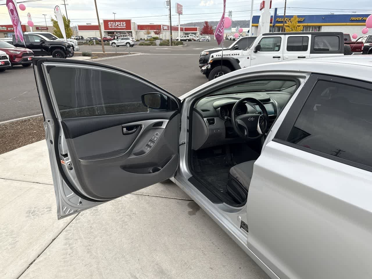 Thumbnail: 2011 Hyundai Elantra - 10