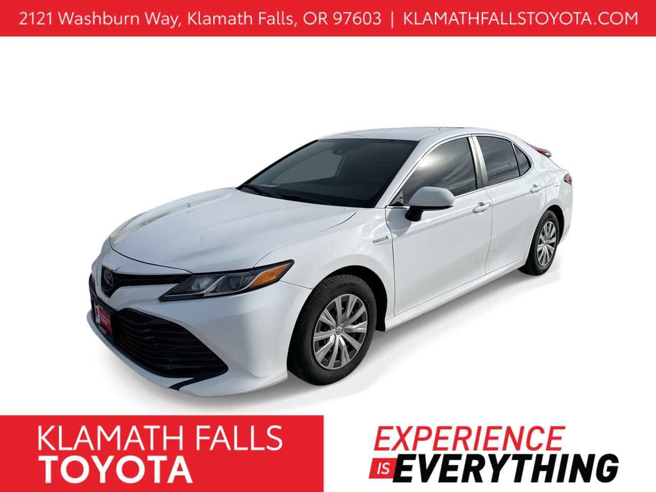 2019 Toyota Camry LE's photo