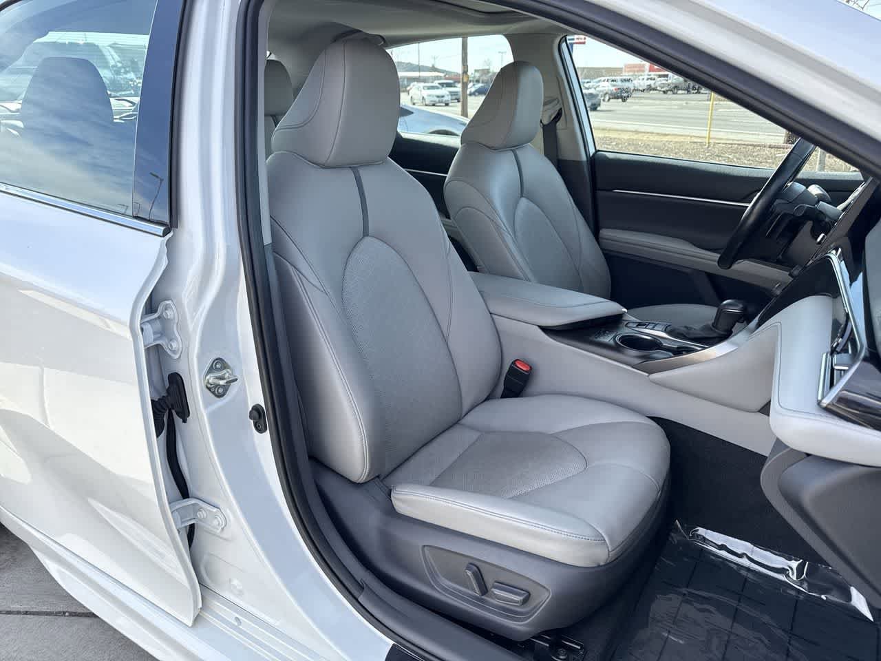 Thumbnail: 2021 Toyota Camry - 14