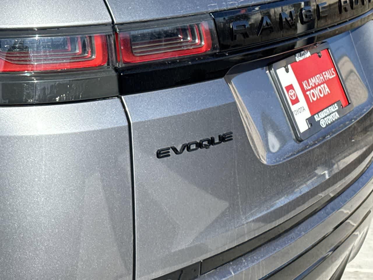 Thumbnail: 2021 Land Rover Range Rover Evoque - 9