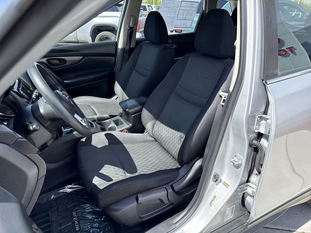 Thumbnail: 2020 Nissan Rogue - 11