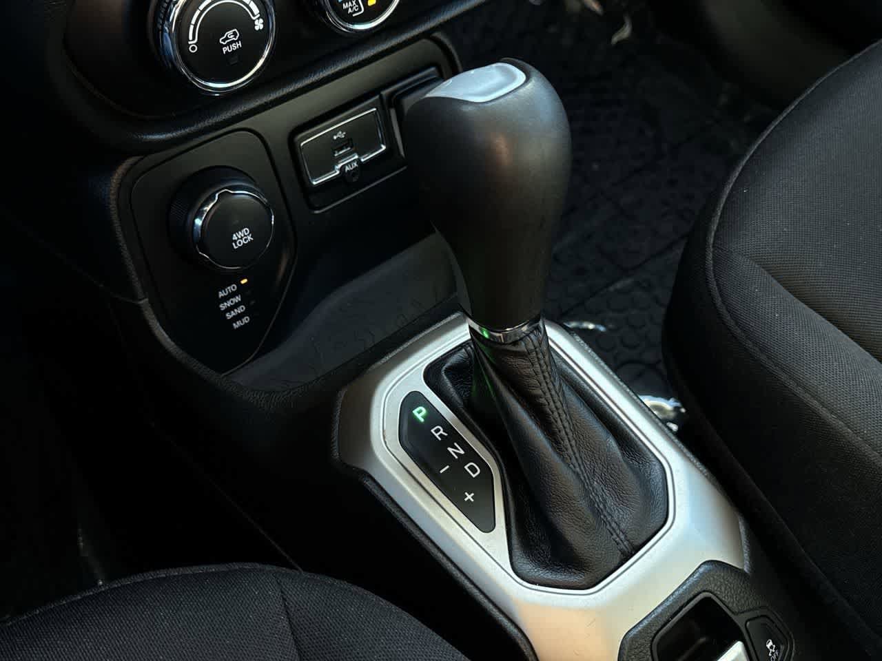 Thumbnail: 2017 Jeep Renegade - 20