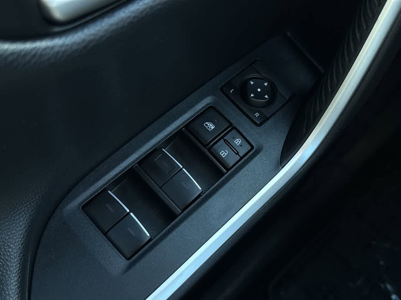 Thumbnail: 2023 Toyota RAV4 - 22