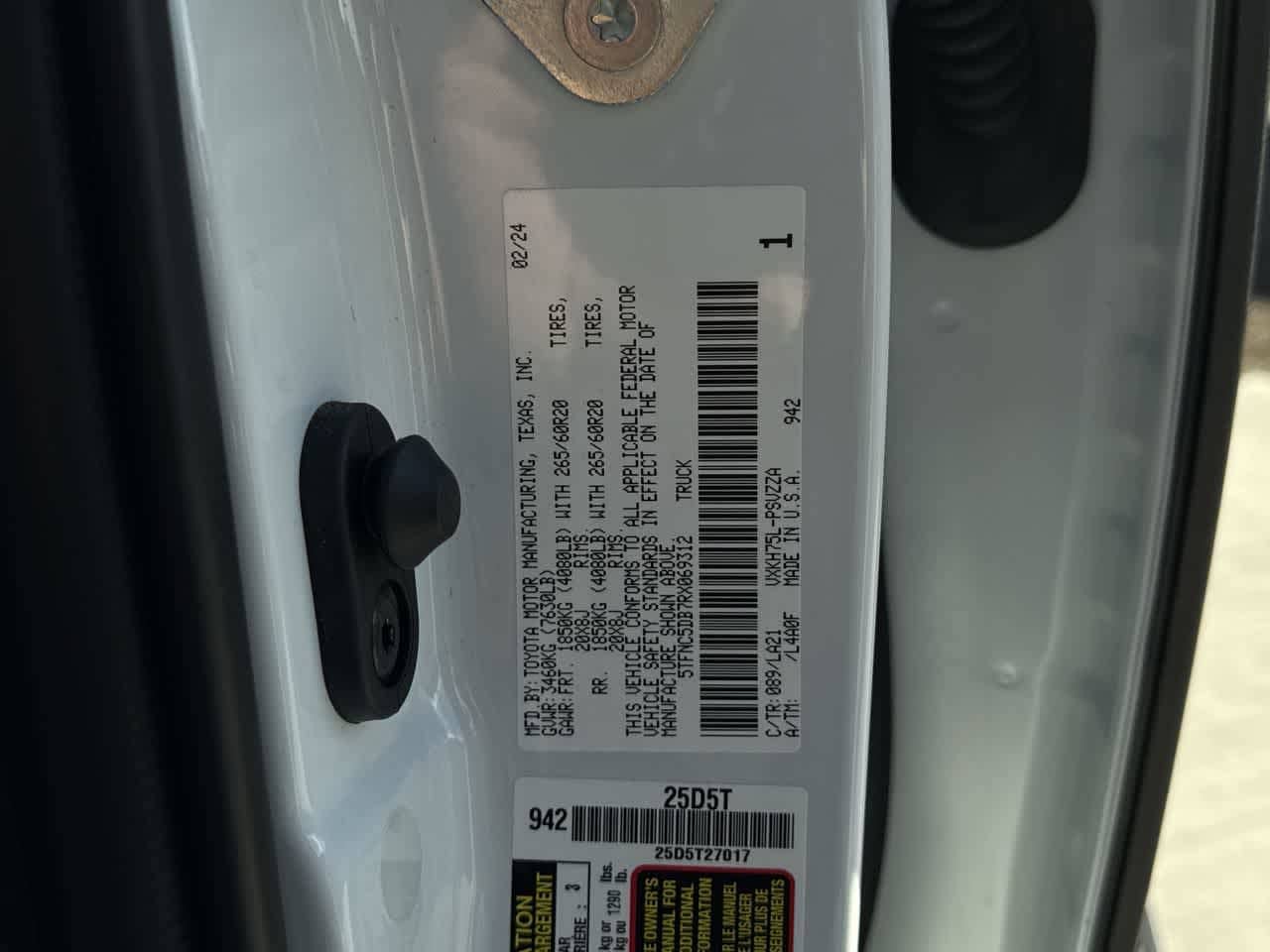 Thumbnail: 2024 Toyota Tundra - 24