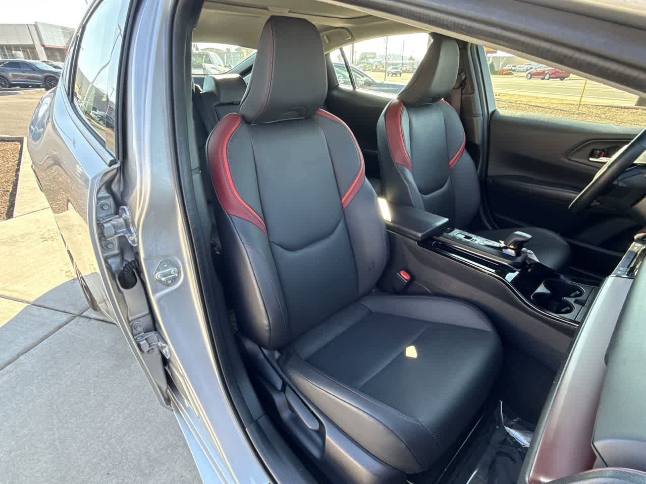 Thumbnail: 2024 Toyota Prius Prime - 14