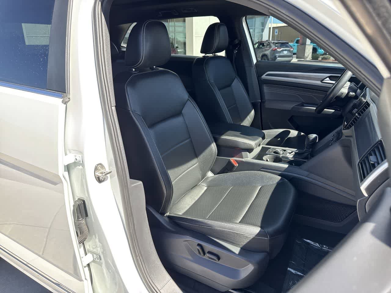 Thumbnail: 2021 Volkswagen Atlas - 14