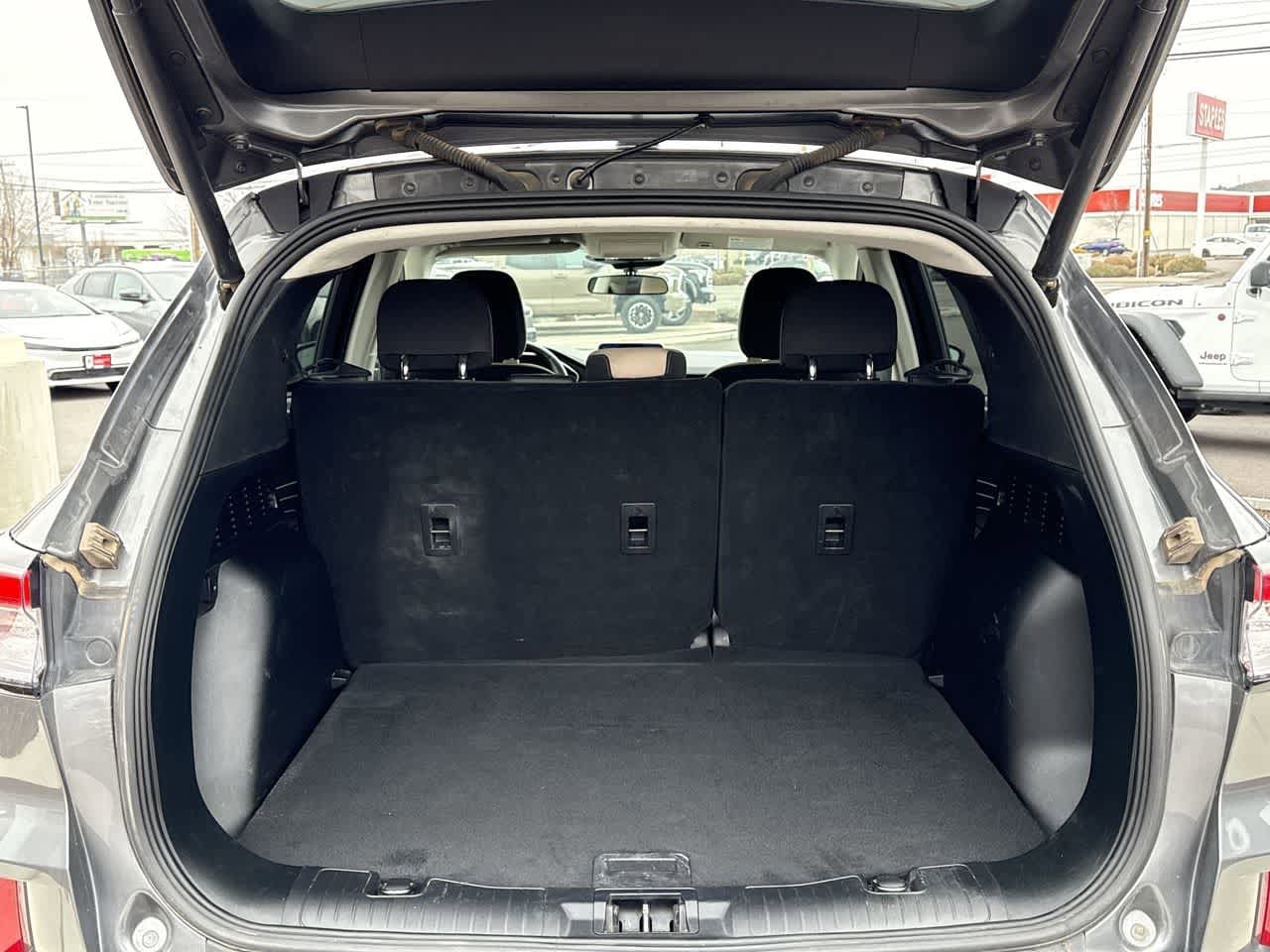 Thumbnail: 2022 Ford Escape - 6