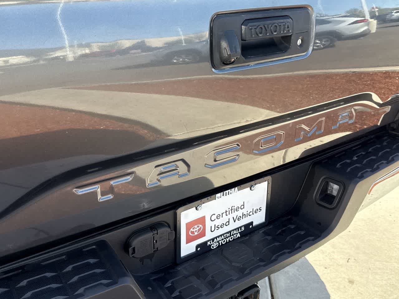 Thumbnail: 2023 Toyota Tacoma - 9