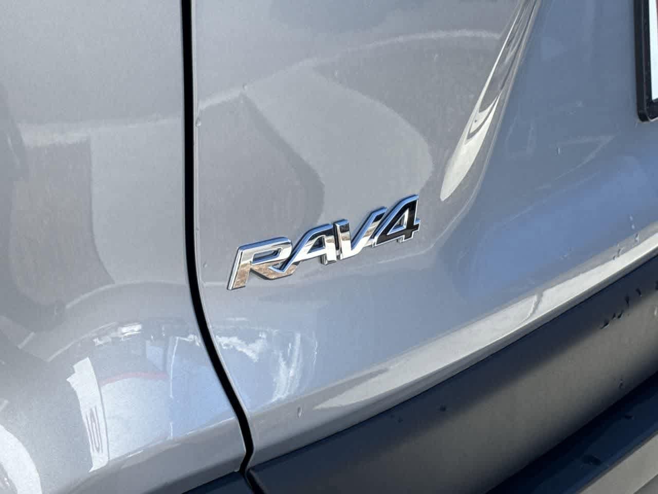 Thumbnail: 2025 Toyota RAV4 - 9