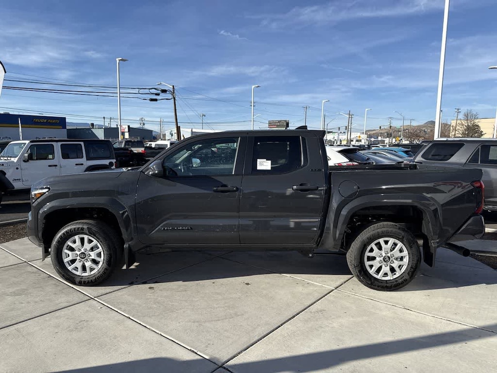New 2025 Toyota Tacoma SR5 Truck Double Cab