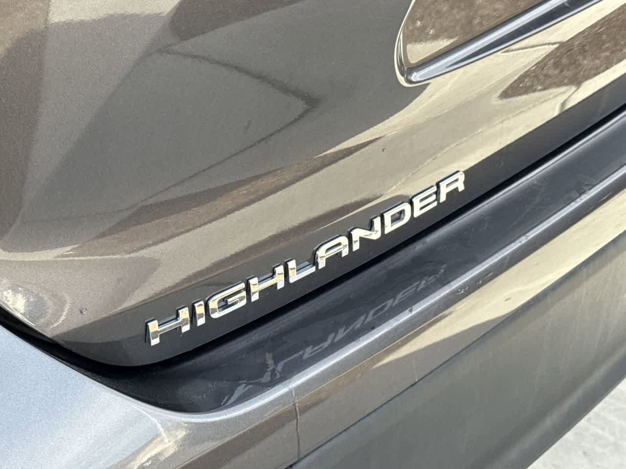 Thumbnail: 2021 Toyota Highlander - 9