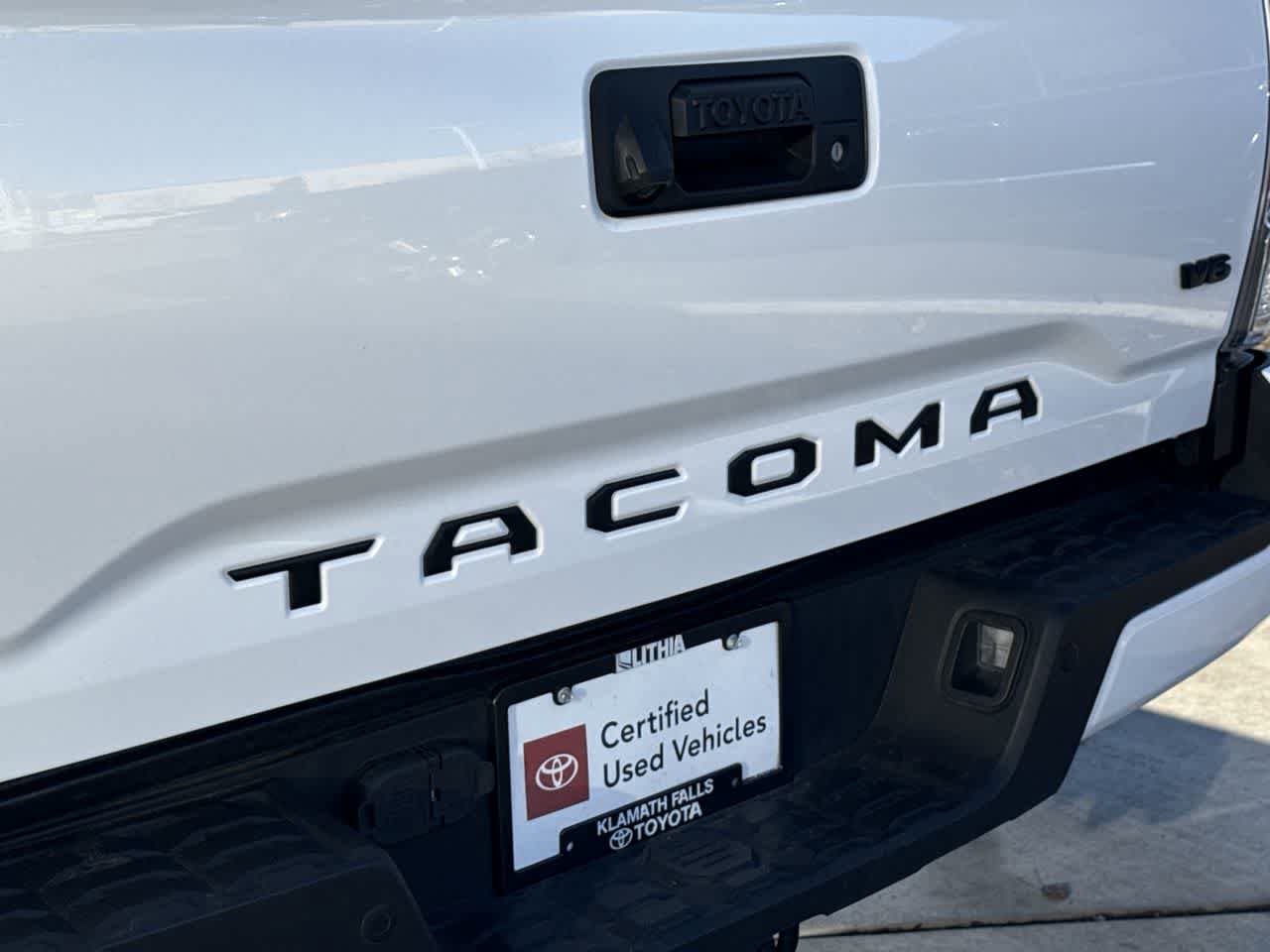 Thumbnail: 2023 Toyota Tacoma - 9