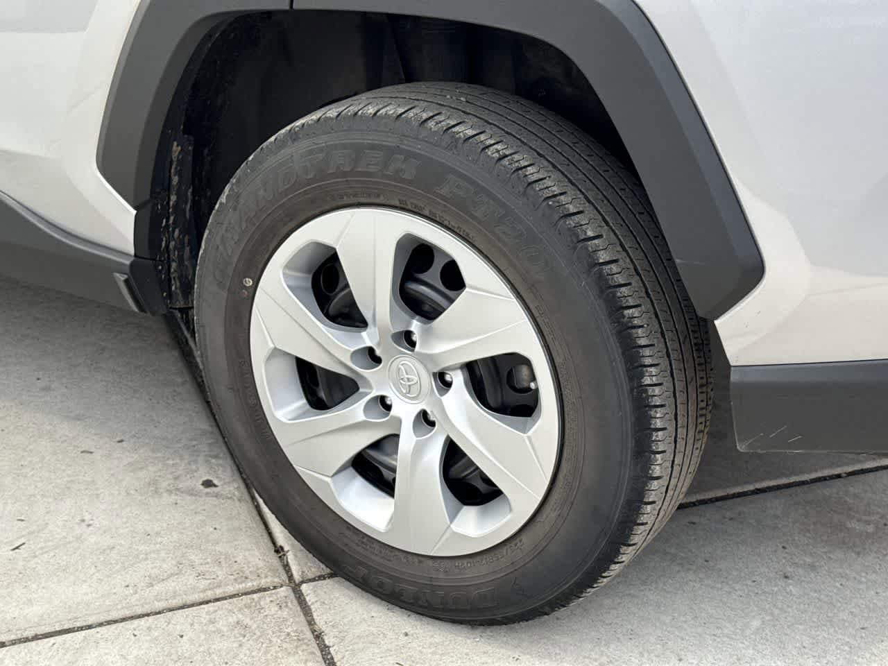 Thumbnail: 2022 Toyota RAV4 - 8