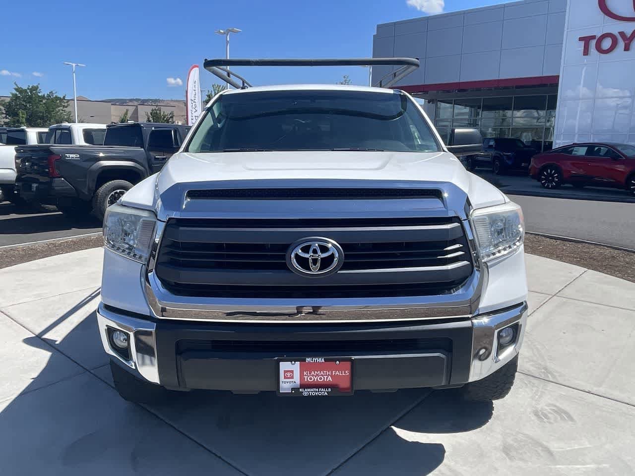 Thumbnail: 2015 Toyota Tundra - 3