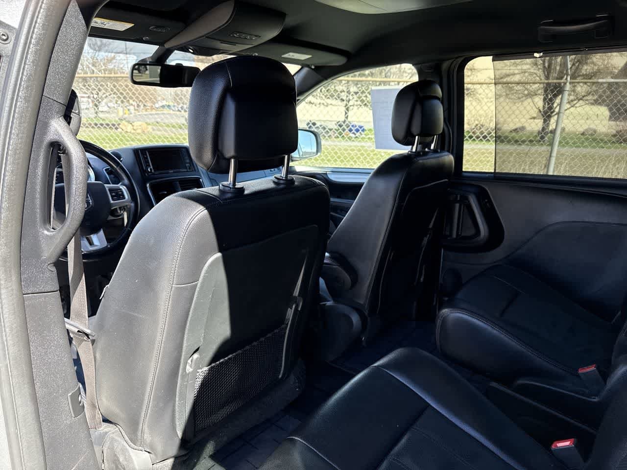 Thumbnail: 2019 Dodge Grand Caravan - 15