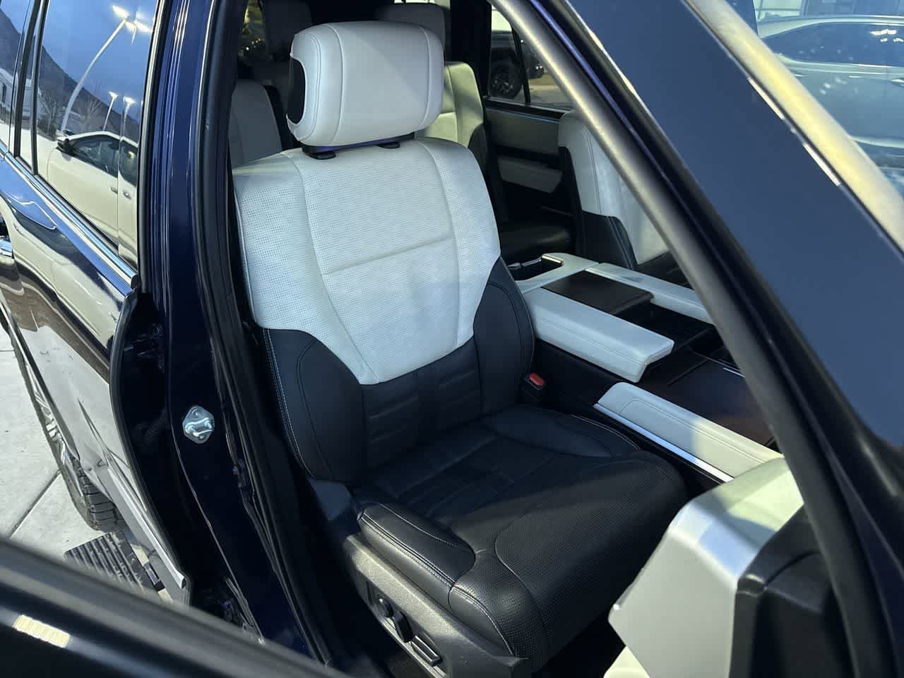 Thumbnail: 2023 Toyota Sequoia - 15