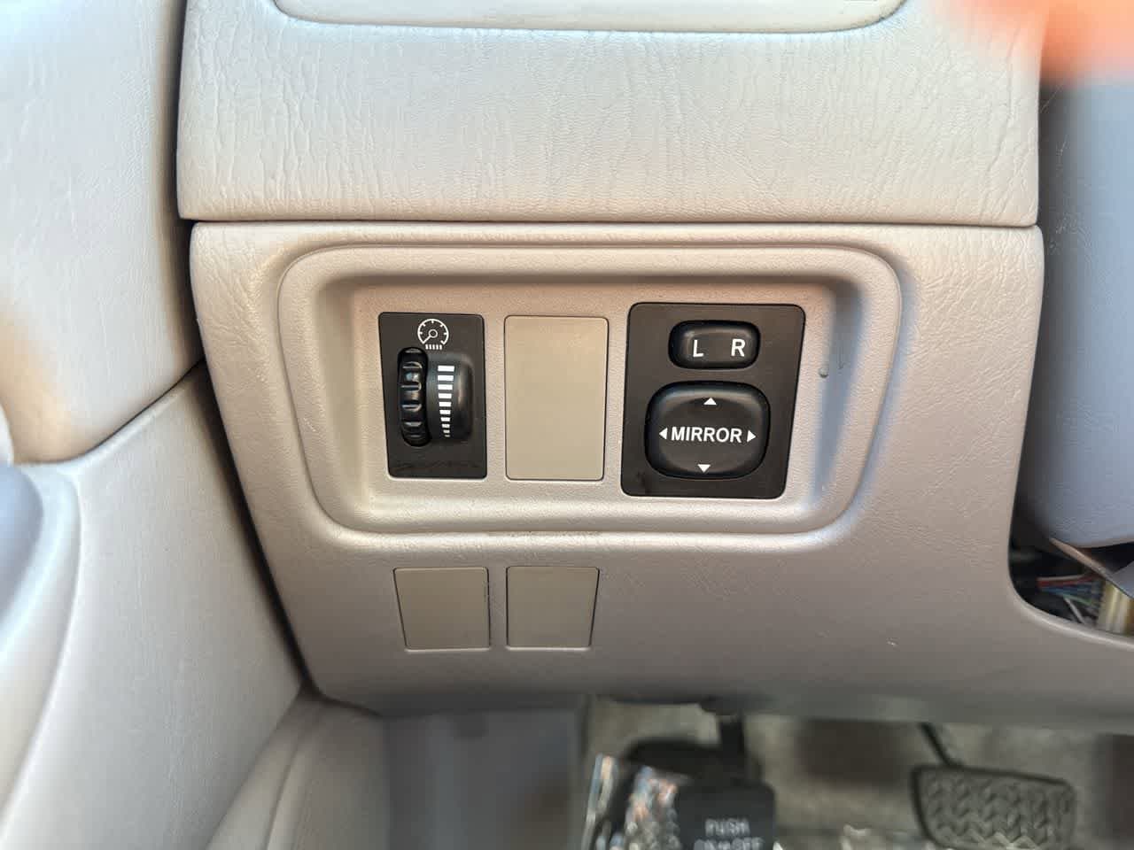 Thumbnail: 2002 Toyota Prius - 20
