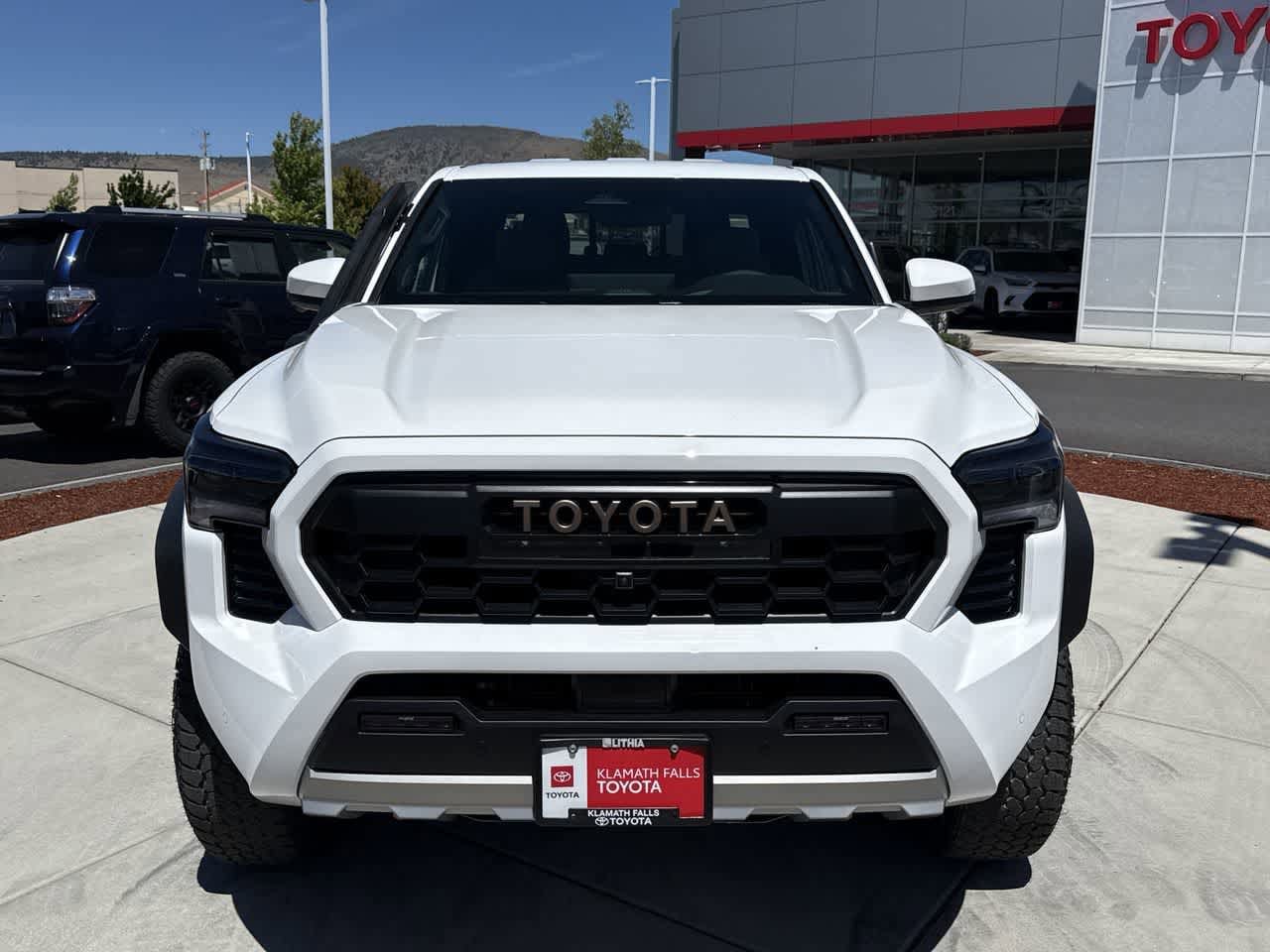 2026 Toyota Tacoma Trailhunter - Photo 3