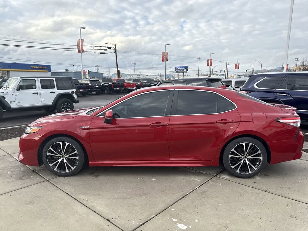 Certified 2020 Toyota Camry Hybrid SE Sedan