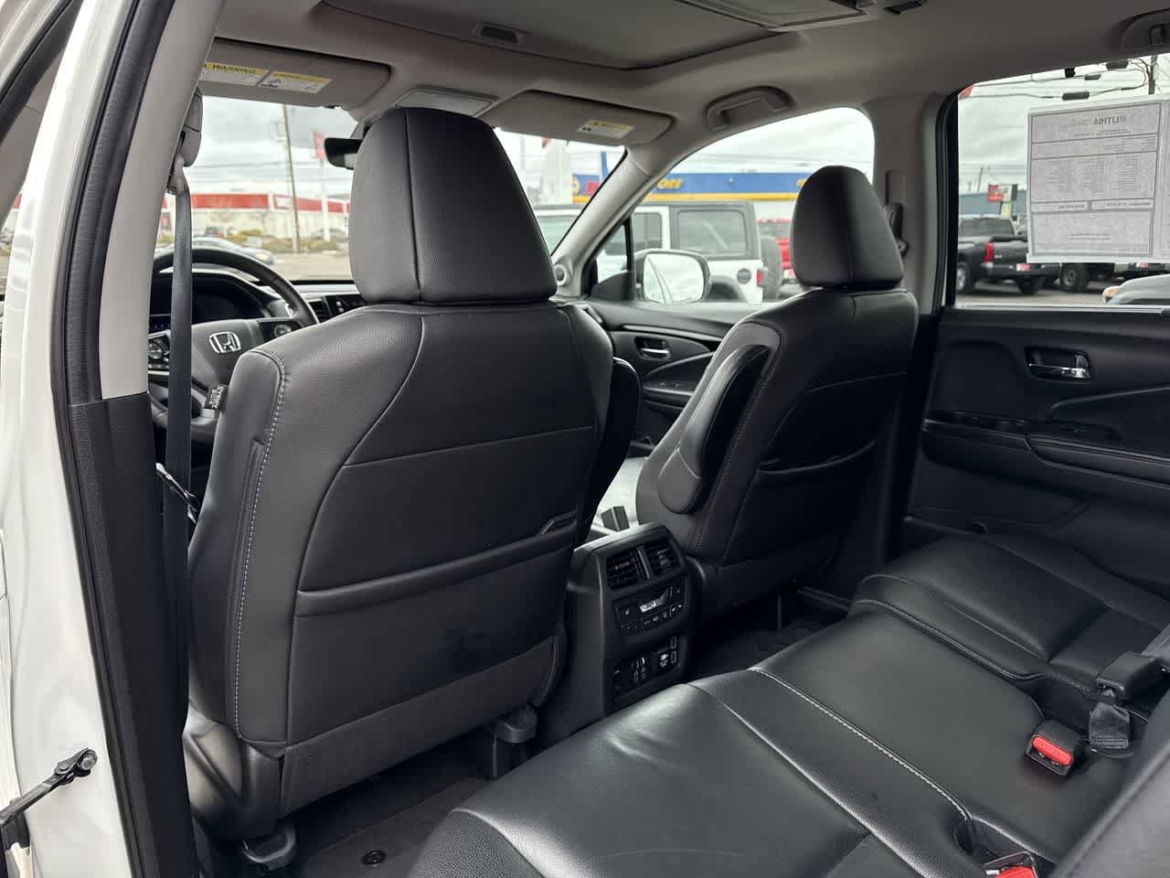 Thumbnail: 2020 Honda Pilot - 14