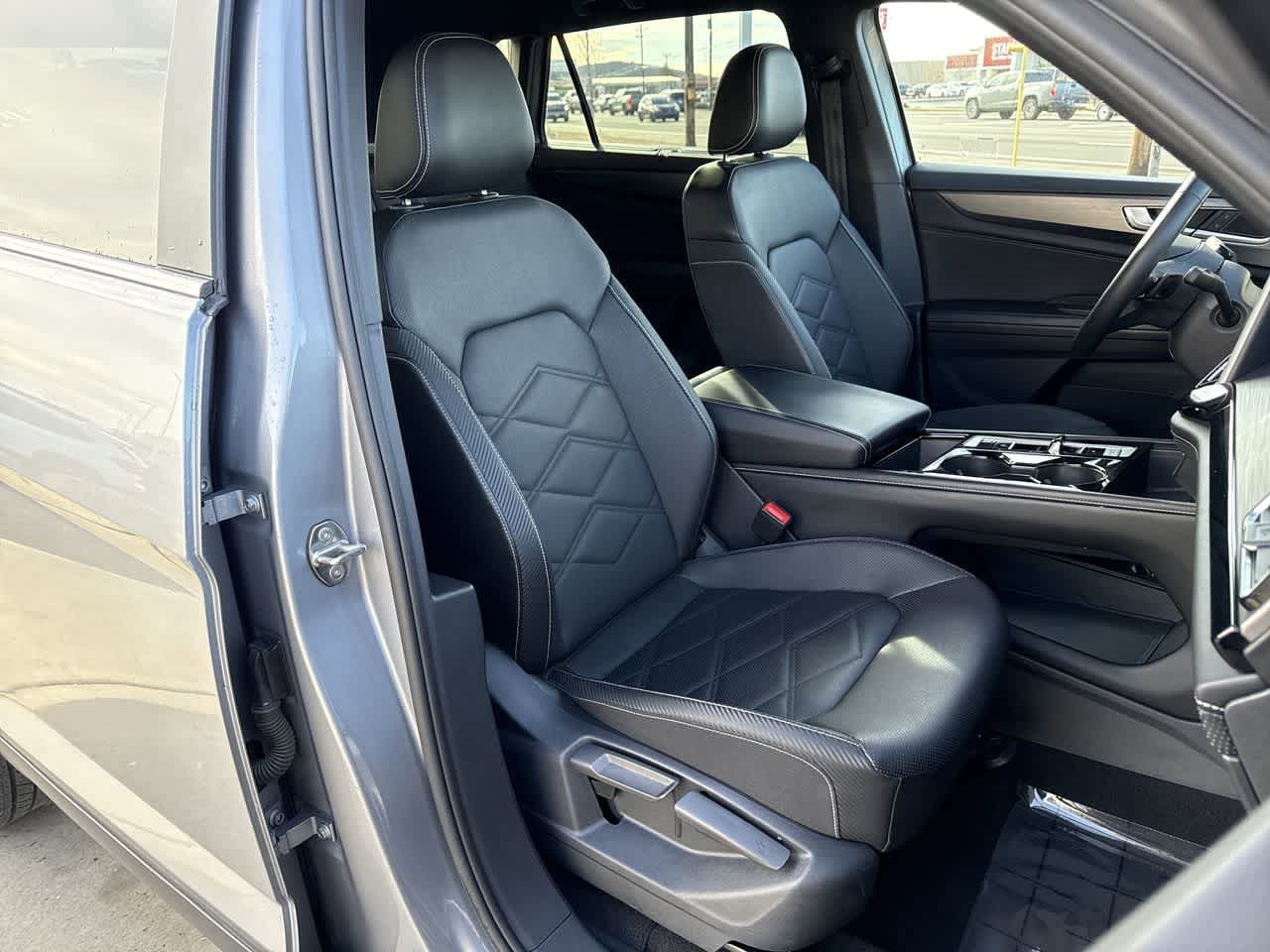 Thumbnail: 2024 Volkswagen Atlas - 14