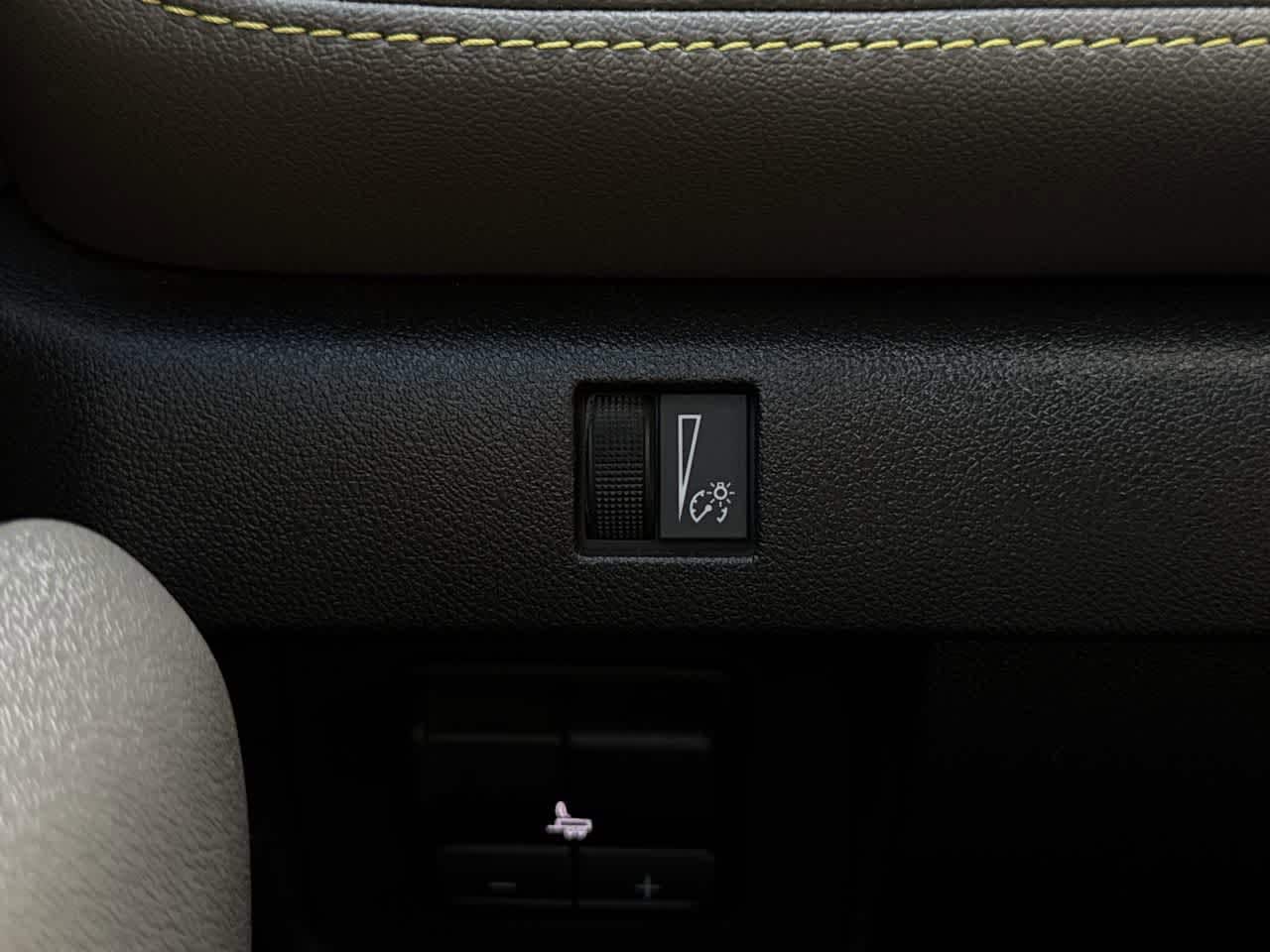 Thumbnail: 2024 Chevrolet Colorado - 20