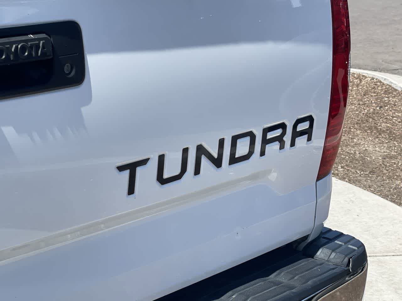 Thumbnail: 2015 Toyota Tundra - 8