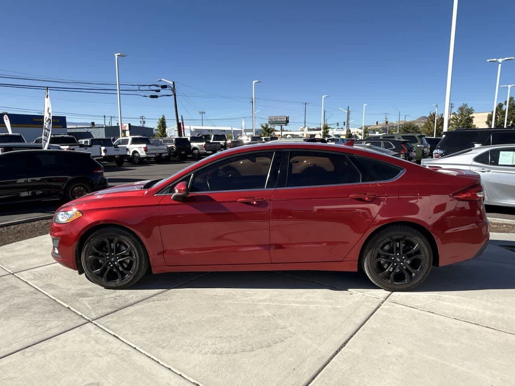 Used 2020 Ford Fusion SE Sedan