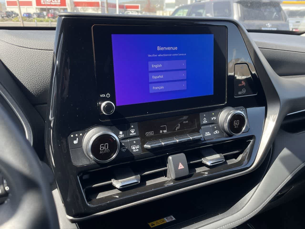 2024 Toyota Highlander XLE 19