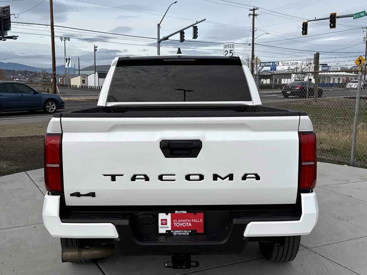 2024 Toyota Tacoma SR5 photo 4