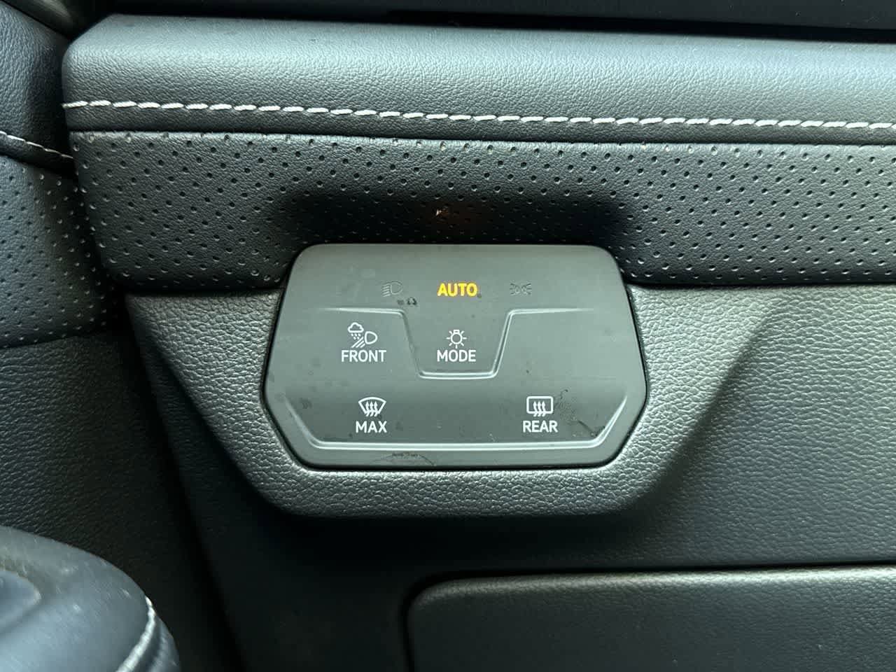 Thumbnail: 2024 Volkswagen Atlas - 21