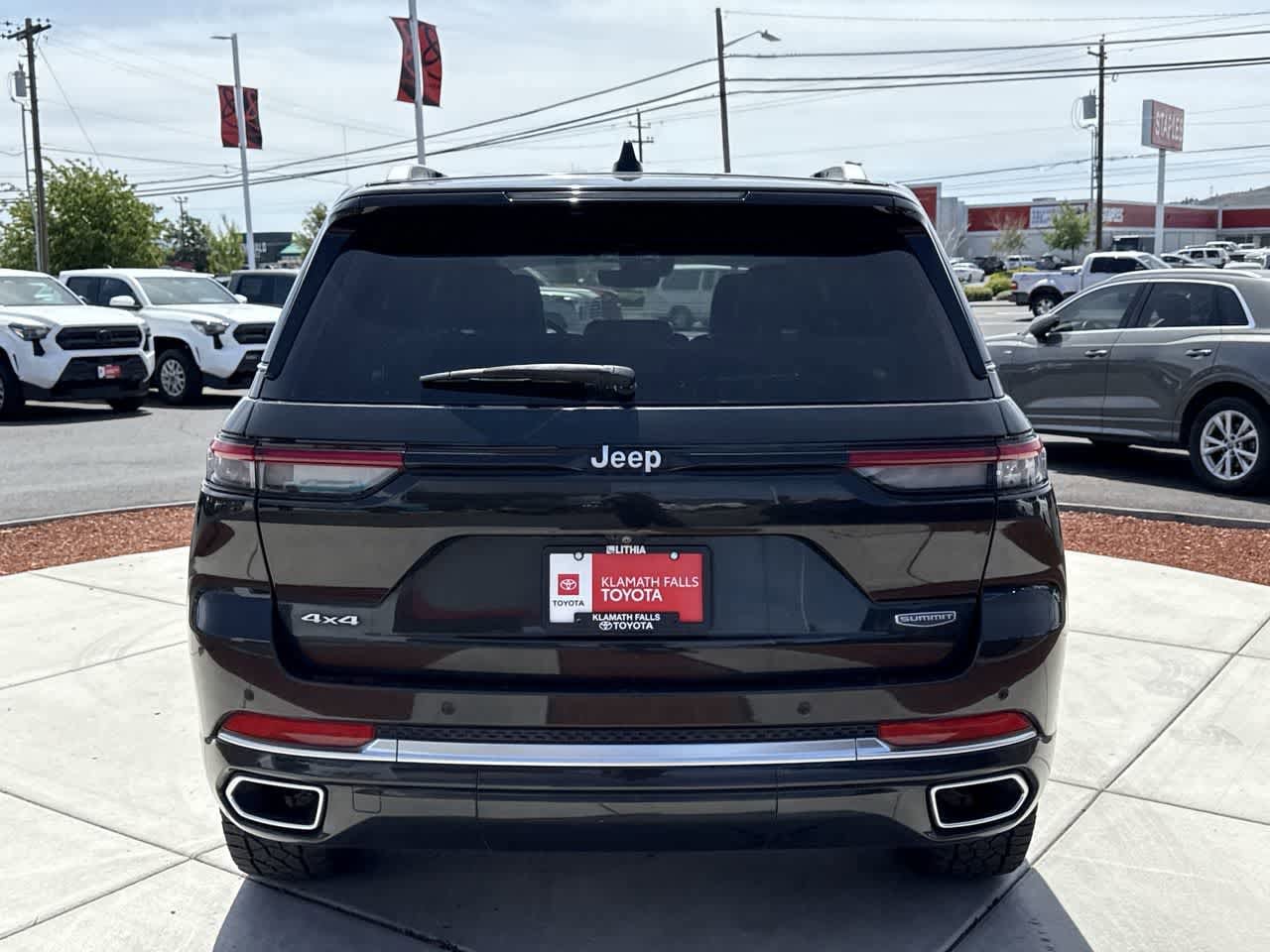 Thumbnail: 2023 Jeep Grand Cherokee - 4