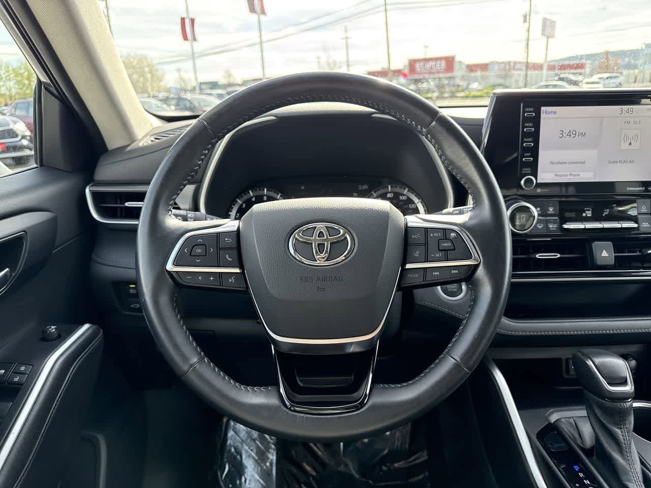 Thumbnail: 2021 Toyota Highlander - 17