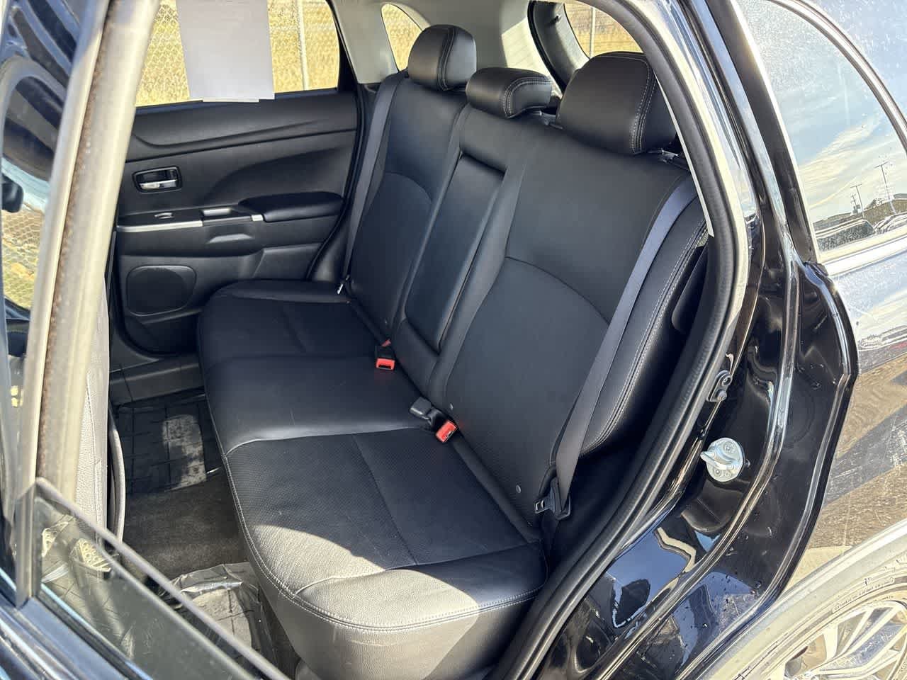 Thumbnail: 2018 Mitsubishi Outlander Sport - 12