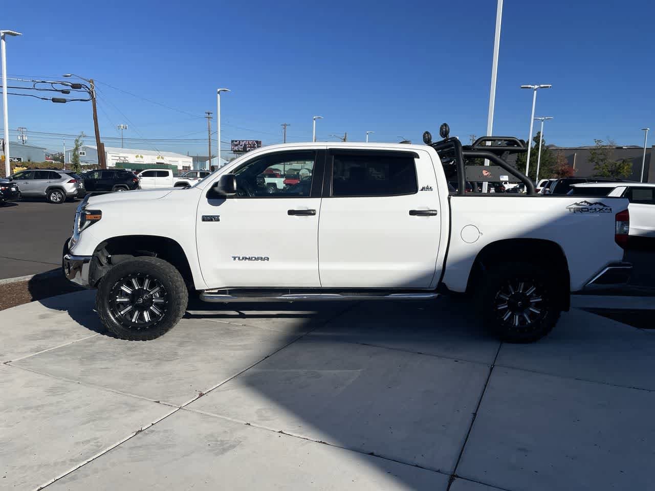 Thumbnail: 2020 Toyota Tundra - 2