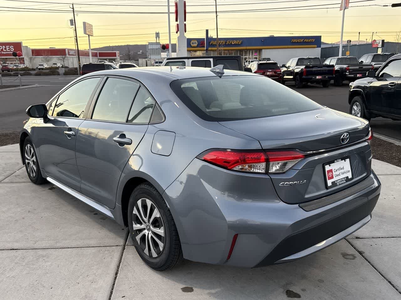 Thumbnail: 2022 Toyota Corolla - 5