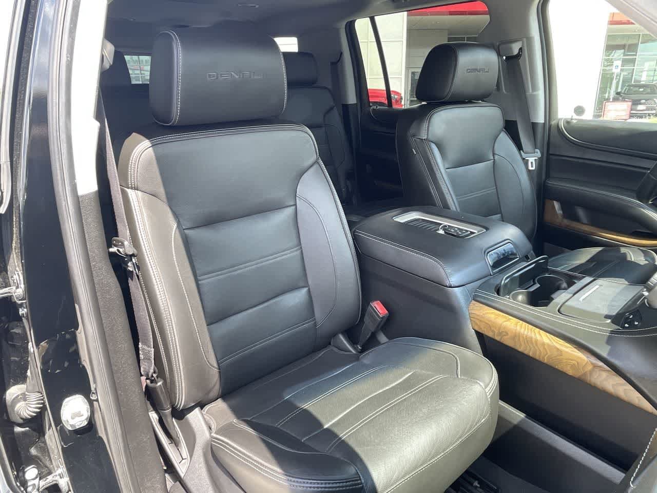 Thumbnail: 2019 GMC Yukon XL - 15