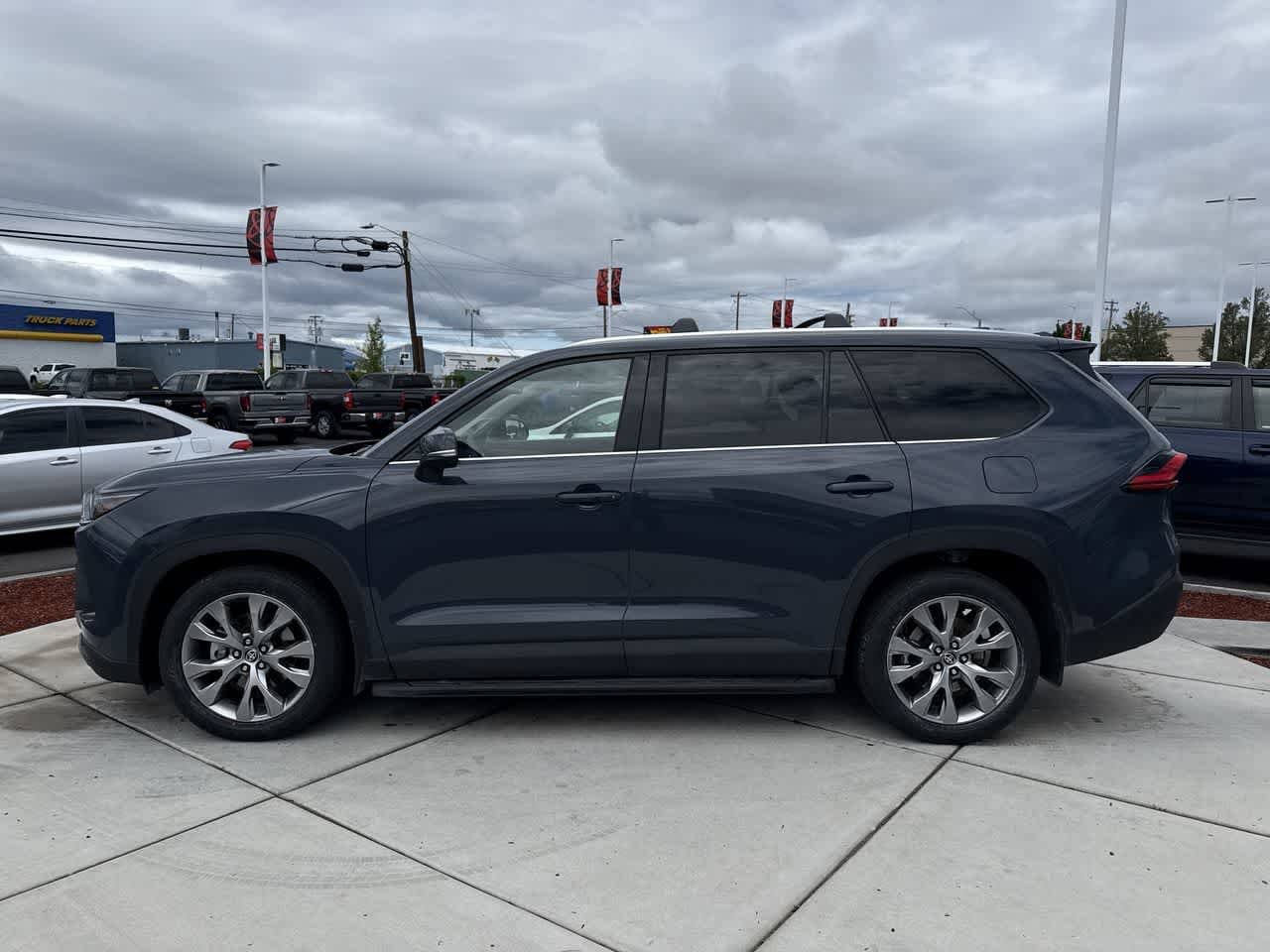 Thumbnail: 2024 Toyota Grand Highlander - 2